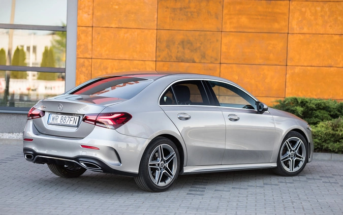 Mercedes-Benz Klasa A cena 106000 przebieg: 74000, rok produkcji 2018 z Radom małe 407